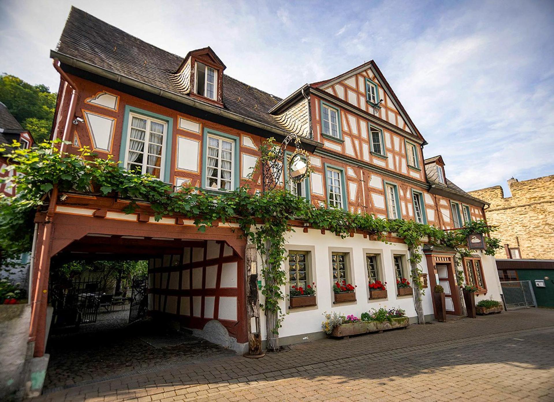 Landgasthof Zum Weissen Schwanen Braubach Exterior foto